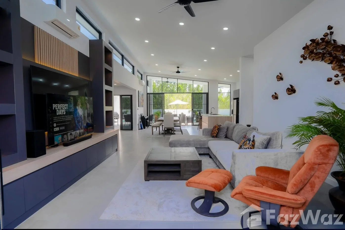 picture Modern House with Pool on large Plot 6452753 - 3/27