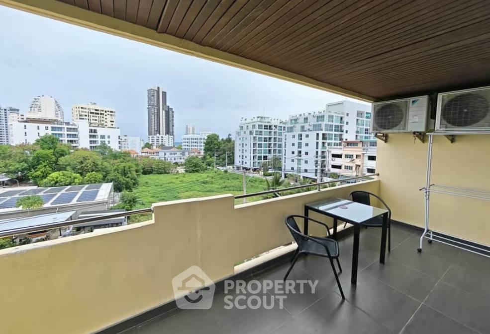 picture Pet-Friendly 1-BR Condo, View Talay Residence 5, Near Pratumnak Beach (ID 3143161) - 13/18