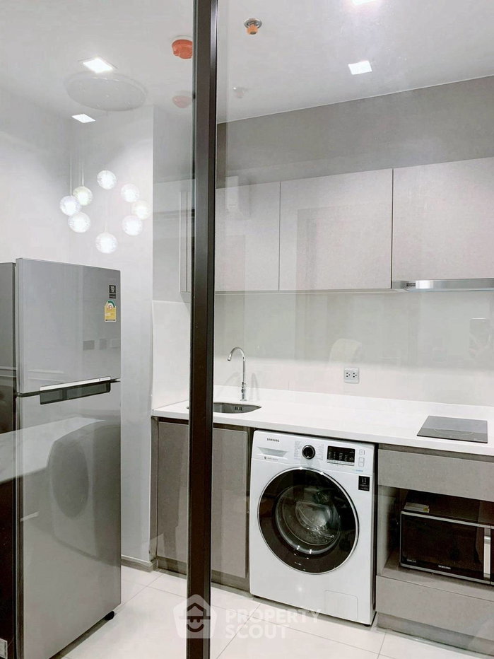 picture High-Floor 1-BR At 36 Sqm, Life Asoke - Rama 9, MRT Phra Ram 9 (ID 2531657) - 6/12