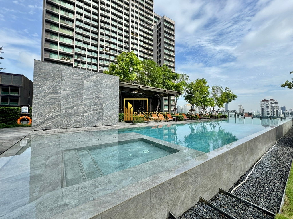 รูป The Esse Sukhumvit 36 | 2 Bedroom Condo in Vibrant Thong Lo - BR19201CD - รูปที่ 19/33