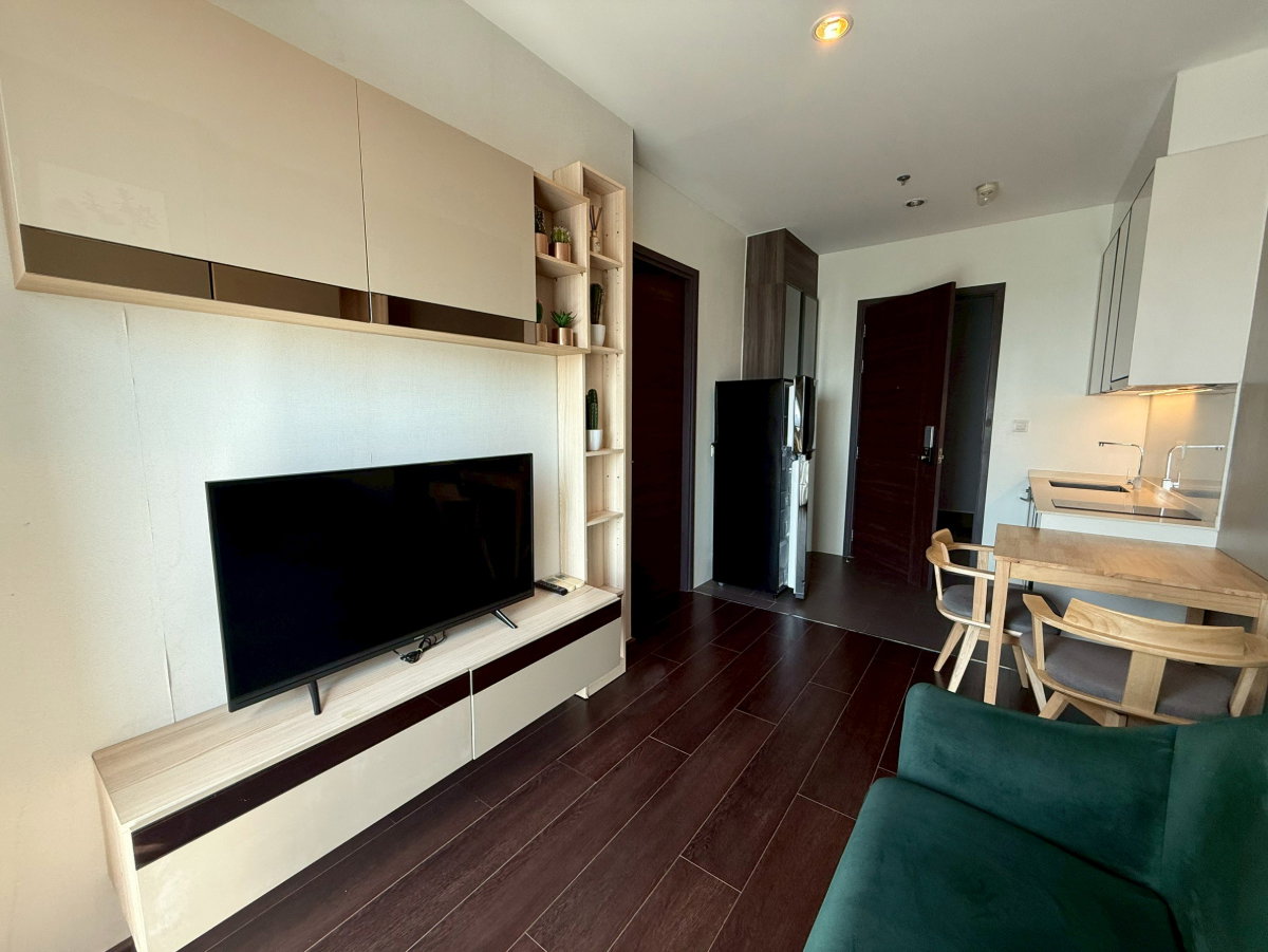 picture For Rent🌿❤️Condo :  C ekkamai  Location： Near BTS ekkamai   Floor : 16  - 12/14