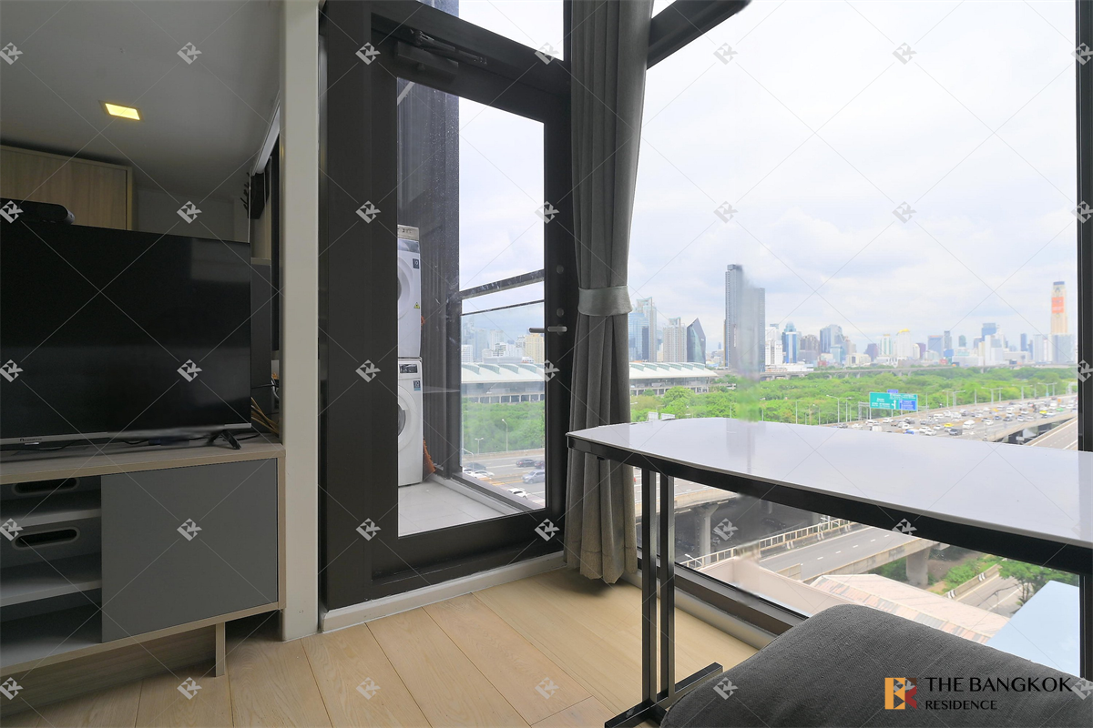 picture Chewathai Residence Asoke High-potential Location, Convenient Travel - 1/10