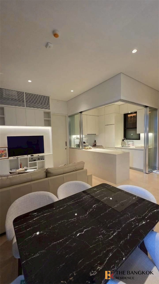 picture Mulberry Grove The Forestias : Condo Luxuriously Elevated Unit - 2/10