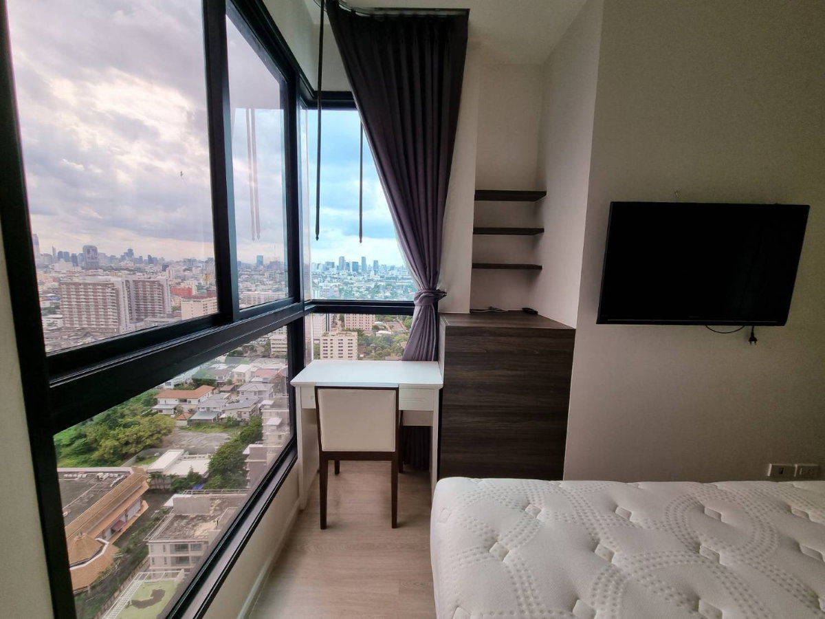 picture Available for rent! Quinn Ratchada17. A Cozy 2 Bedroom with  68sqm. High floor unblocked view. Ready to move in. - 7/18