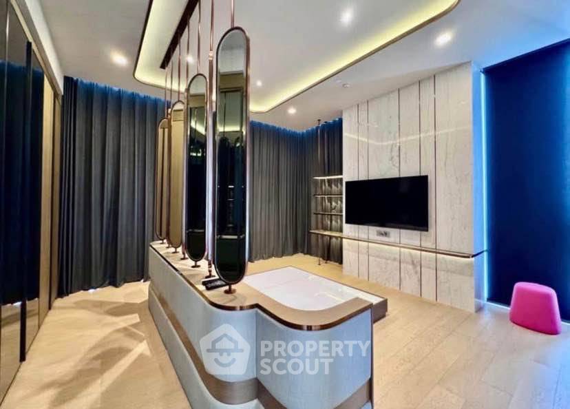 picture 37th-Floor 3-BR 253 Sqm Condo At The Monument Thong Lo (No Nearby BTS) (ID 2443281) - 4/12