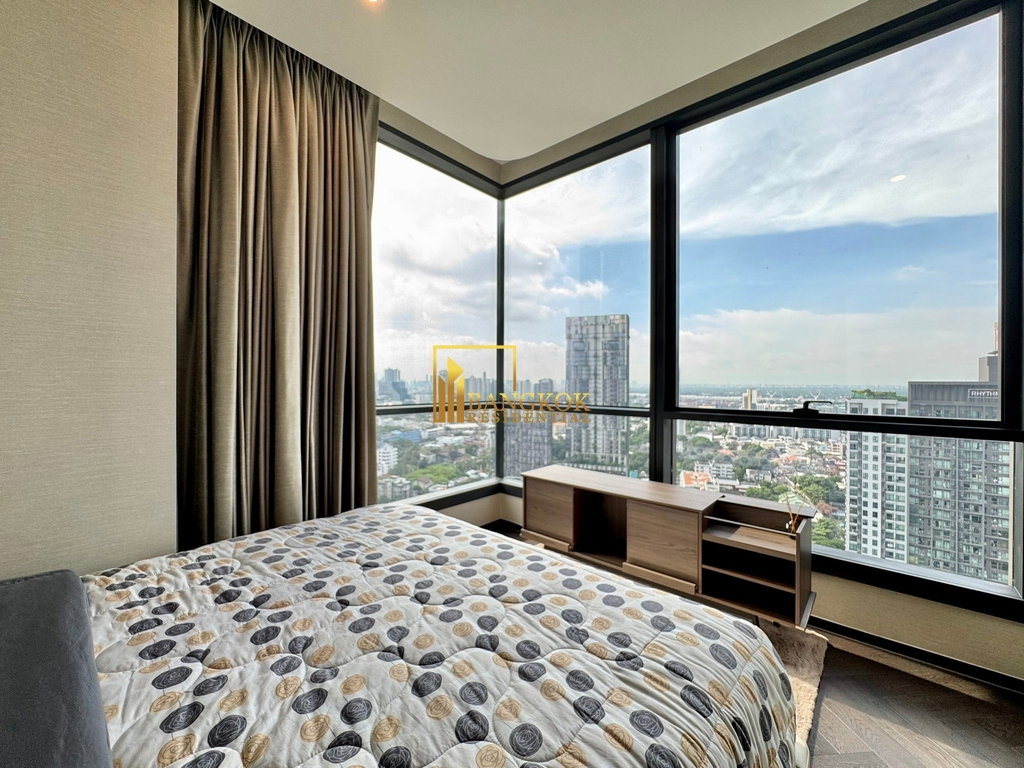 รูป The Esse Sukhumvit 36 | 2 Bedroom Condo in Vibrant Thong Lo - BR19201CD - รูปที่ 9/33