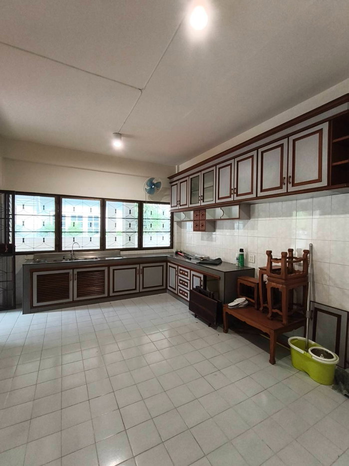 รูป ขายบ้านเดี่ยว หมู่บ้านปรีชาล้ำเพชร รีโนเวทใหม่ ซอยรามคำแหง 76 ที่ดิน 111 ตารางวา  3 ห้องนอนใหญ่  3 ห้องน้ำใหญ่   จอดรถในบ้าน 4 คัน  หน้าบ้าน 4 คัน - รูปที่ 20/33
