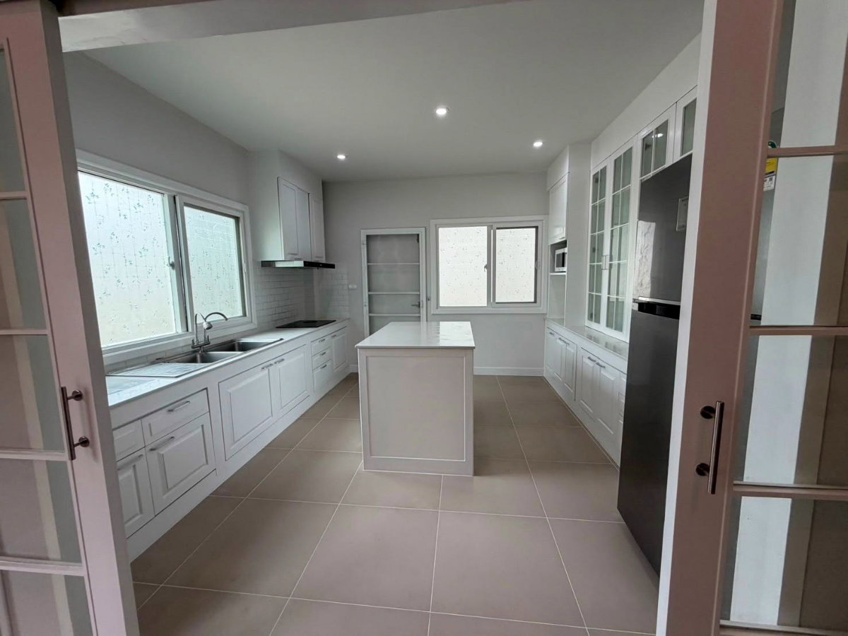 picture 2-Storey Detached House for Rent in a Peaceful Residential Project - 8/21