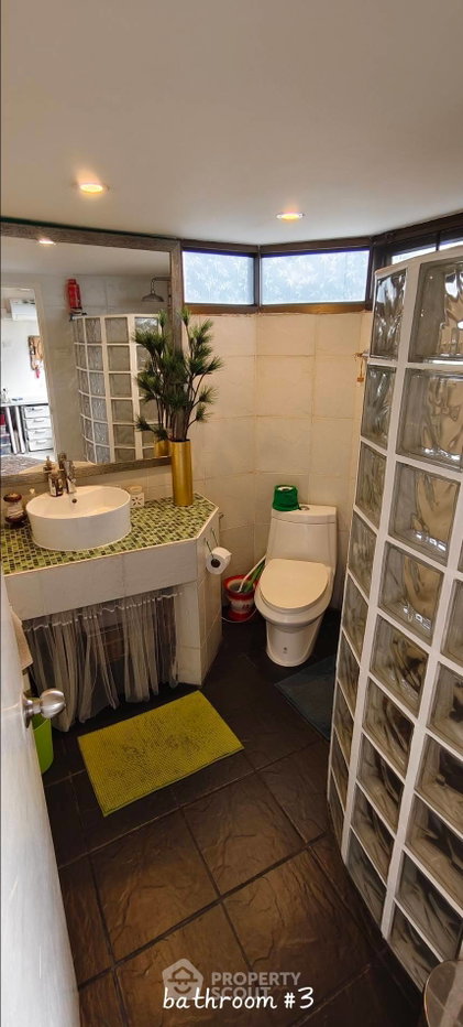 picture 3-BR 230 Sqm Condo For Sale At Beverly Tower, ARL Makkasan (ID 3141950) - 21/39