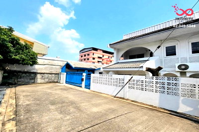 ทาวน์โฮม MRT ลาดพร้าว 83 : ขายทาวน์เฮาส์ ม.ทิพย์ชวาลย์ ลาดพร้าว 87  หลังริม 45 ตร.ว. วังทองหลาง ใกล้ MRT 