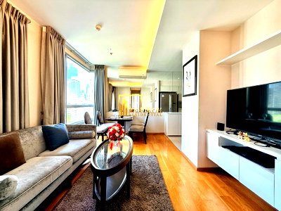 คอนโดให้เช่า : H Sukhumvit 43 | Modern 2 Bed Condo For Rent in Phrom Phong - BR11836CD