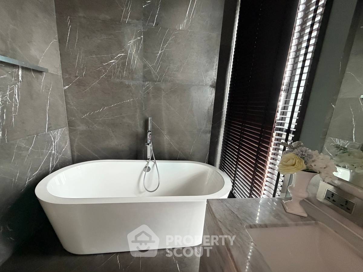 picture Well-Priced 2-BR 125 Sqm Condo At The Monument Thong Lo 📍 (ID 1999773) - 24/36