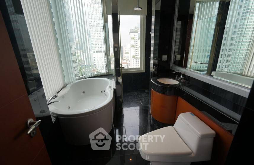 picture High-Floor 2-BR 127 Sqm At The Infinity Condominium, 80m to BTS Chong Nonsi (ID 904227) - 9/19