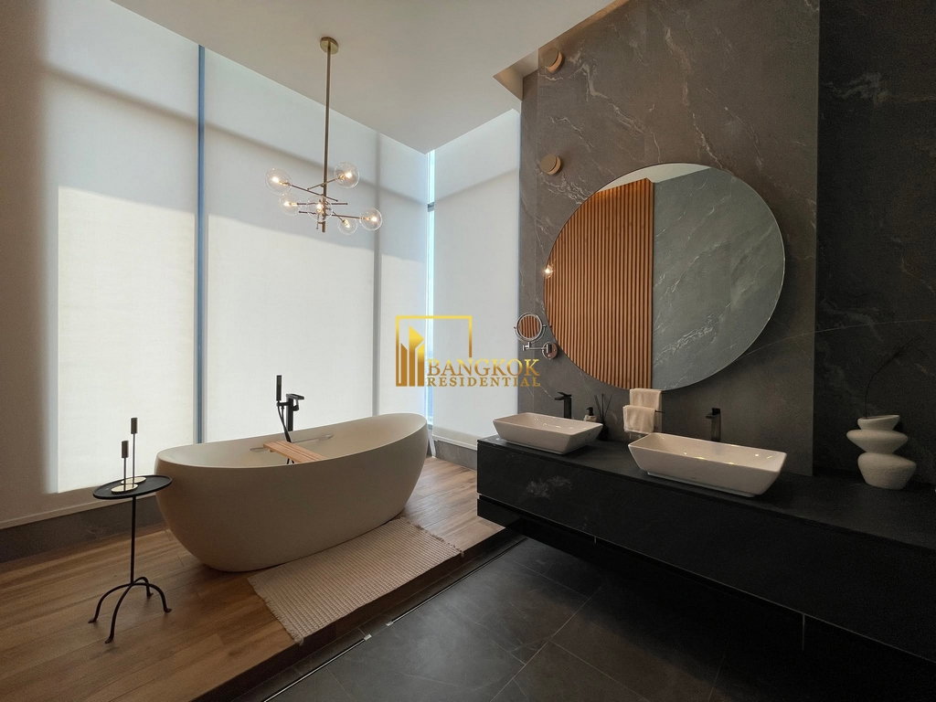 picture The Esse Asoke | Fantastic 2 Bedroom Penthouse Condo- BR61950CD - 11/35