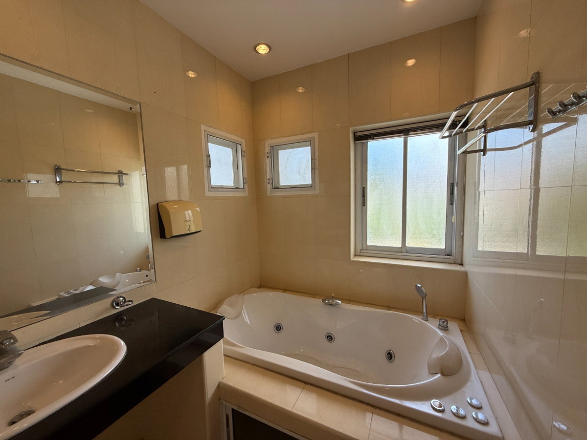 picture Private Pool Villa – New Renovation | Prime Location Tropical Emperor 2 - 3/19