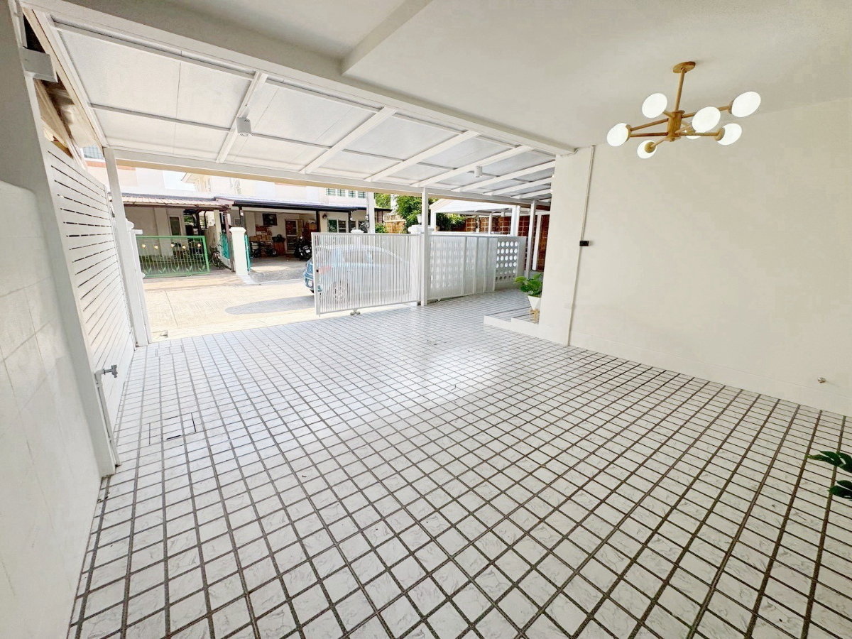 รูป บ้านแฝด แต่งรีโนเวทใหม่ กว้างมาก ราคาถูก ม.ศุภาลัยการ์เด้นวิลล์ แจ้งวัฒนะ-หลักสี่ ซ.โกสุมรวมใจ 44 แขวงสีกัน เขตดอนเมือง  - รูปที่ 11/18