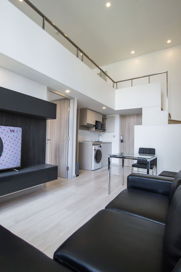 รูป 🔥 Knightsbridge Prime Sathorn ห้อง Duplex 1 ห้องนอน ชั้น 28 วิวเมือง ใจกลางสาทร เพียง 22,000 บาท/เดือน พร้อมเข้าอยู่! 🏙️✨ - รูปที่ 2/24