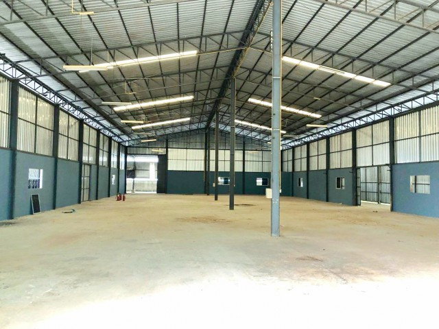 รูป บ้านบึง Stand Alone โกดัง วัดป่ายุบบุญญาราม 900 ม ให้เช่า 1,800 ตร.ม. 2ไร่ หรือ 800ตร.ว. PTT Station หนองไผ่แก้ว 2.7 กม. - รูปที่ 7/8