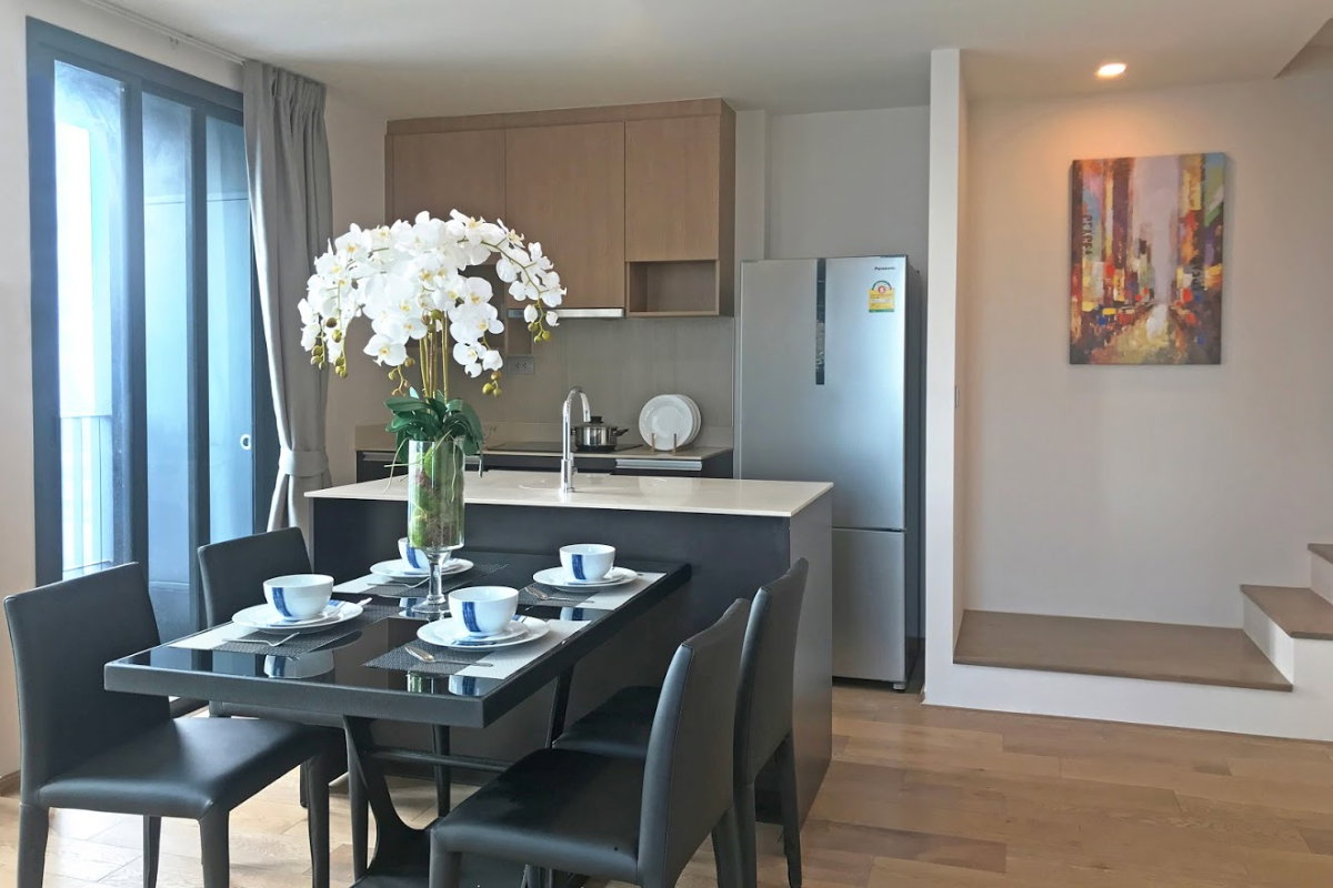 picture Available for rent! Q Chidlom. A Sophisticated special duplex 1 Bedroom with stunning panoramic view.  Ready to move in. - 5/19