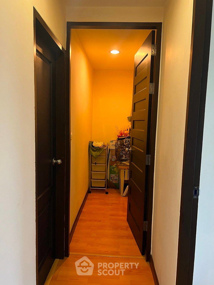 picture 1-BR Condo At The Amethyst Sukhumvit 39, 5th Floor Near BTS Phrom Phong (ID 1283985) - 7/10