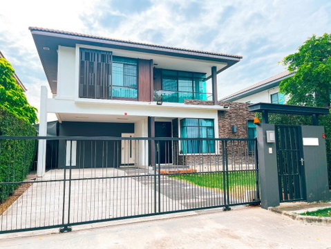 Call : 095-763-3651 Single House For Rent, located Srinakarin, Near Mega Bangna Shoping Center