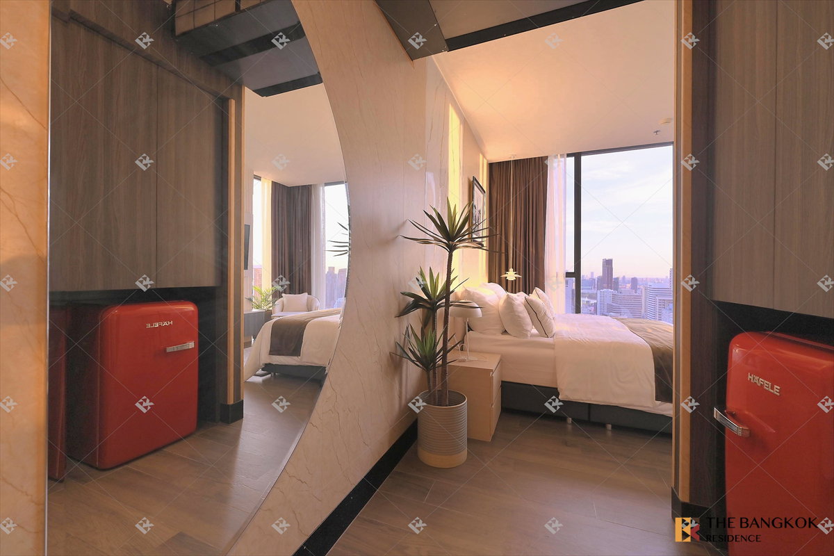 รูป 🌆 Iconic High-Floor Penthouse at The Esse at Singha Complex  - รูปที่ 22/30