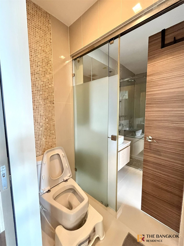 picture Q Asoke near MRT Phetchaburi Station Beautiful Room, Ready-to-move-in - 4/10