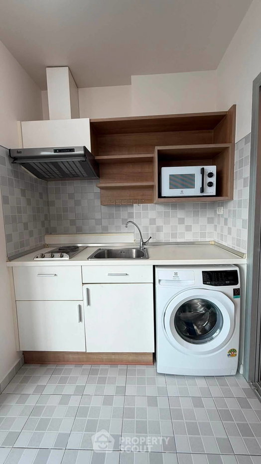 picture 1-BR 40 Sqm Condo At Centric Scene Ratchavipha, 9th Floor Near MRT Wong Sawang (ID 3141054) - 10/12