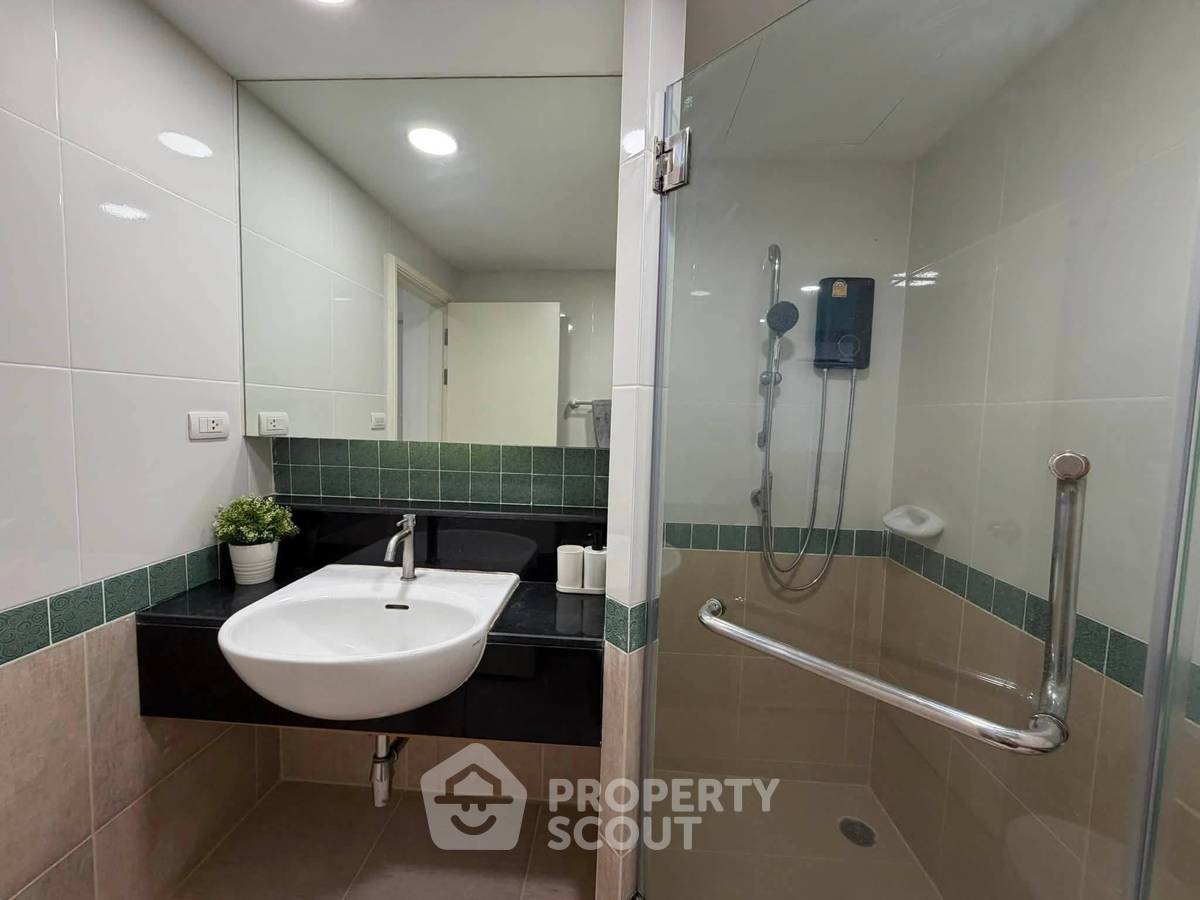 picture 1-BR 41 Sqm At Centric Scene Sukhumvit 64, 400m to BTS Udom Suk (ID 3140055) - 9/11