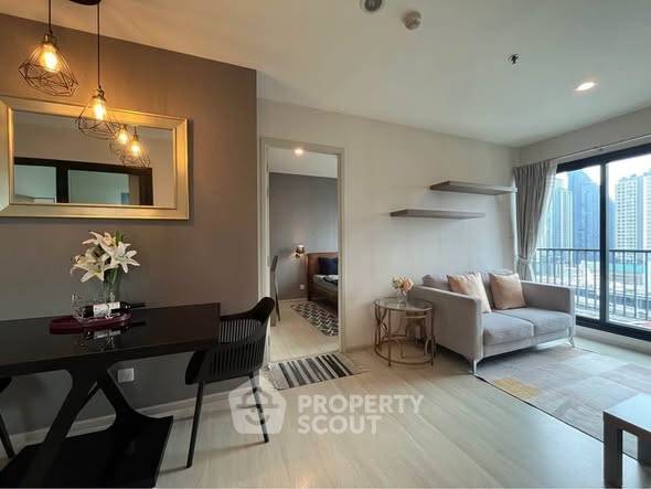 picture 2-BR Condo, Life Asoke - Rama 9, 300m to MRT Phra Ram 9 (ID 3140061) - 1/12