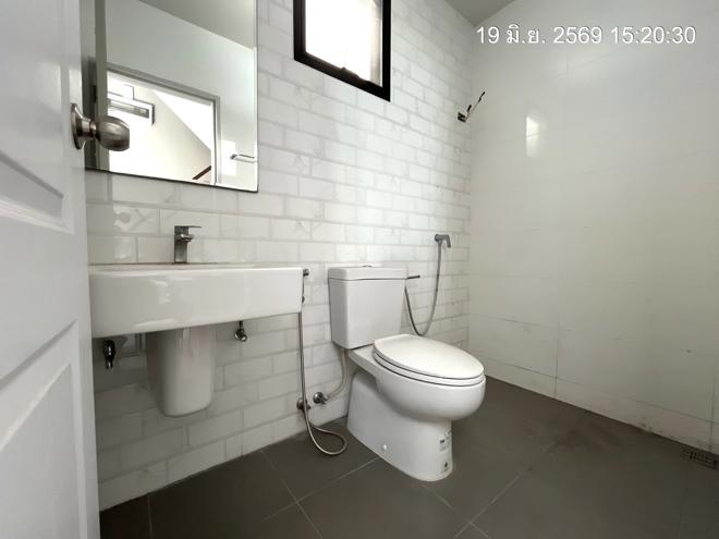 picture TOWN HOUSE 17.2 Sq.w. Lat Krabang Bangkok for 2.3M - 12/28