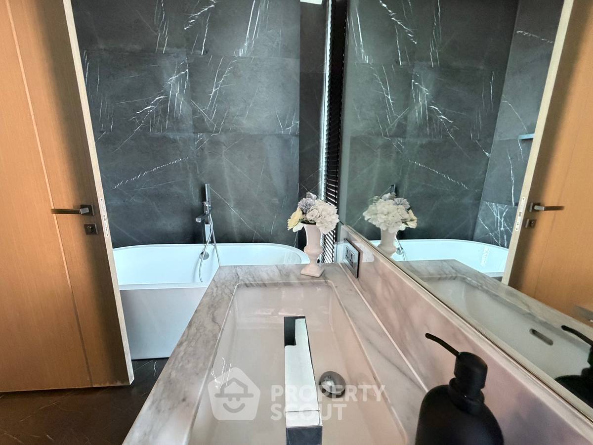 picture Well-Priced 2-BR 125 Sqm Condo At The Monument Thong Lo 📍 (ID 1999773) - 23/36
