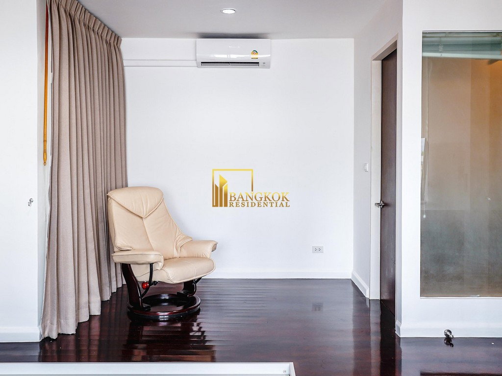 รูป Spacious 3 Bedroom Townhouse For Rent in Silom Area - BR8972TH - รูปที่ 16/27