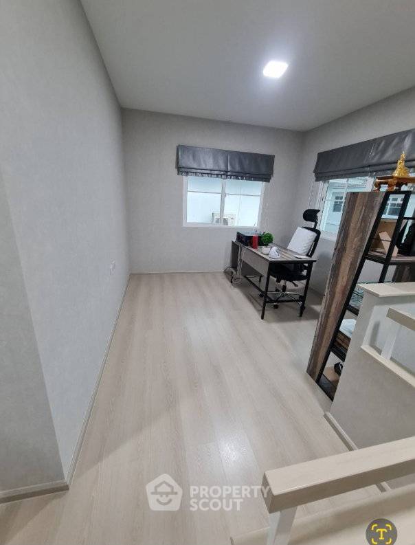 picture 3-Bed House For Rent At Villaggio Srinakarin, Phraeksa (ID 3140393) - 6/7