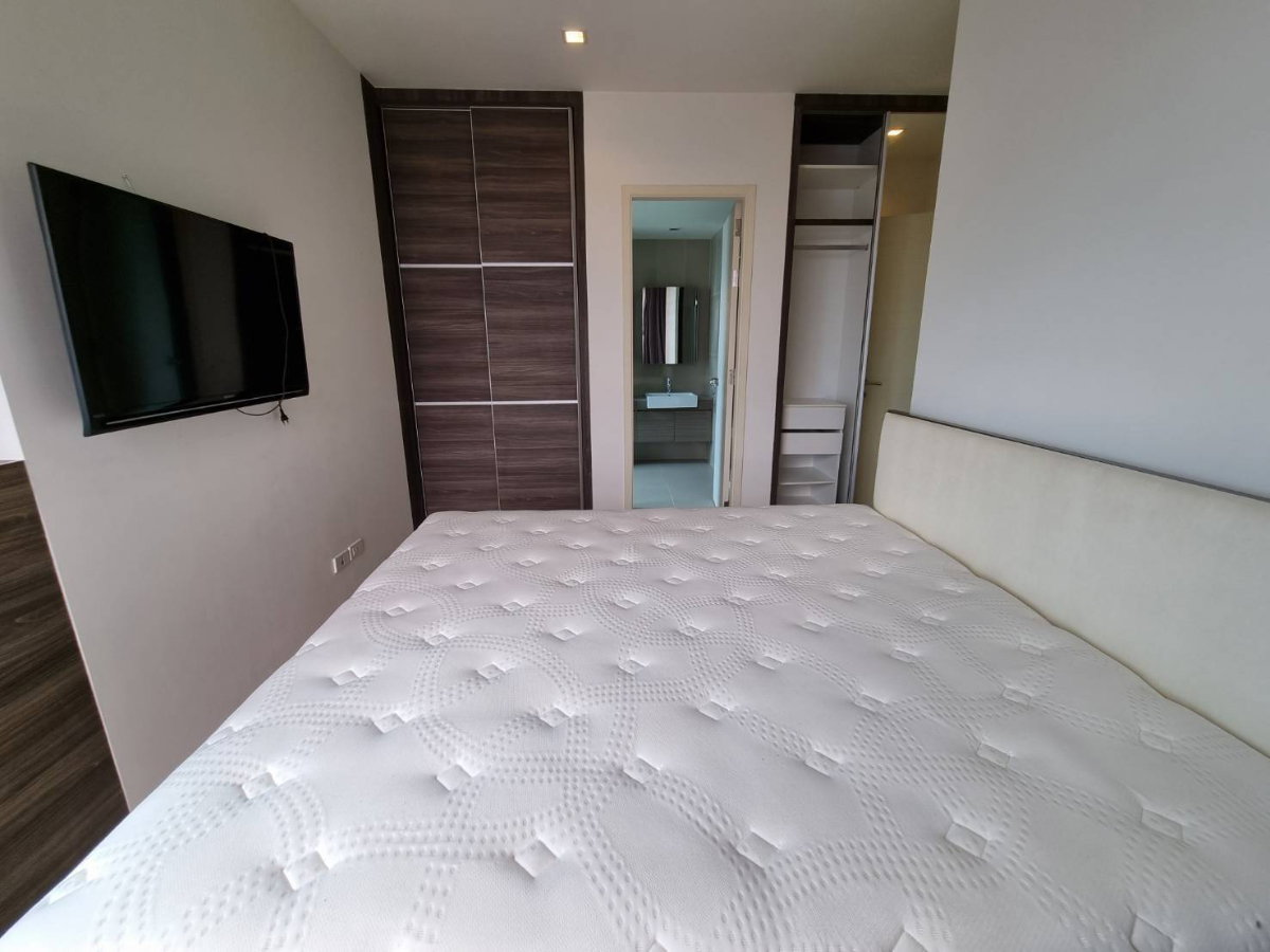 picture Available for rent! Quinn Ratchada17. A Cozy 2 Bedroom with  68sqm. High floor unblocked view. Ready to move in. - 6/18