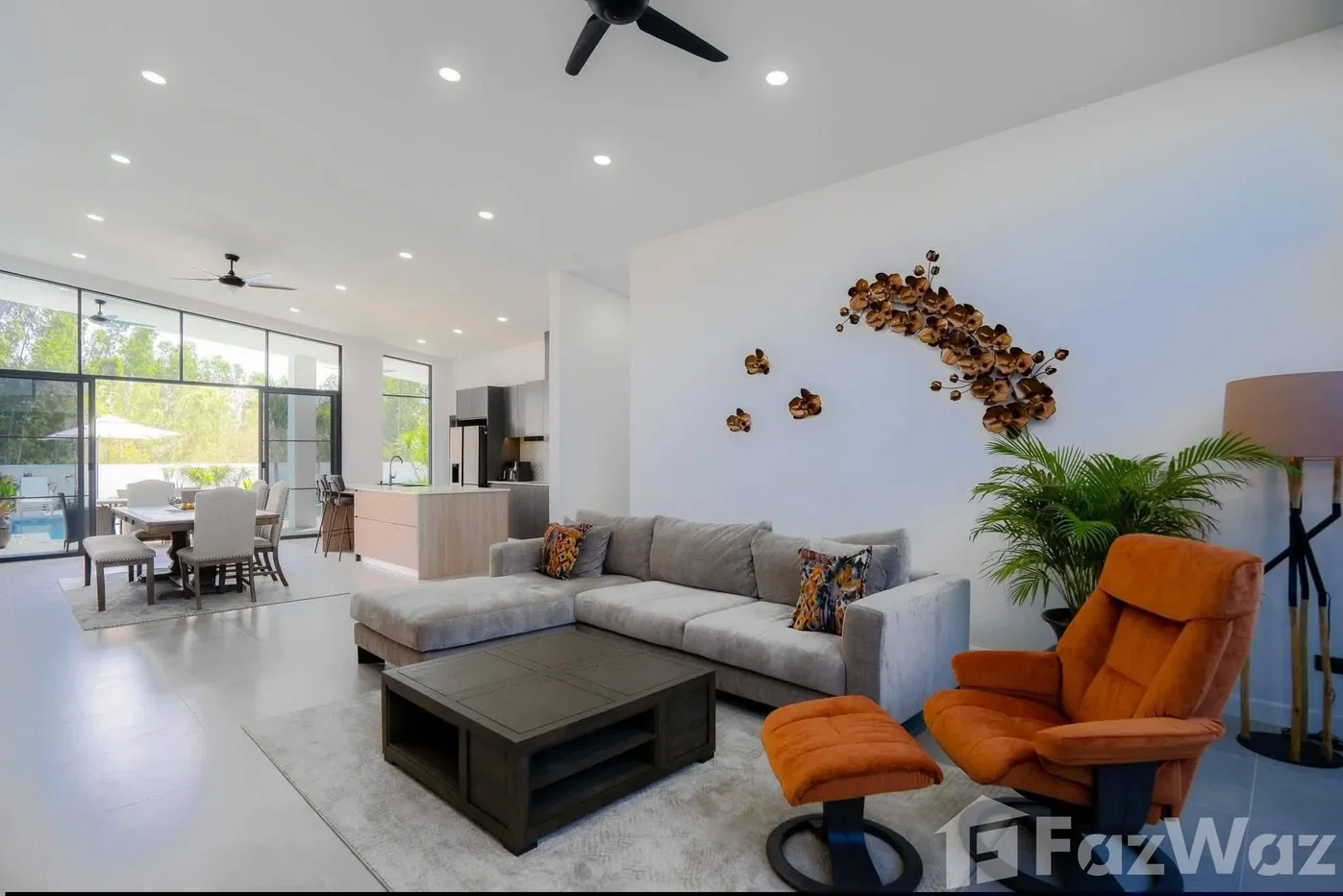 picture Modern House with Pool on large Plot 6452753 - 2/27