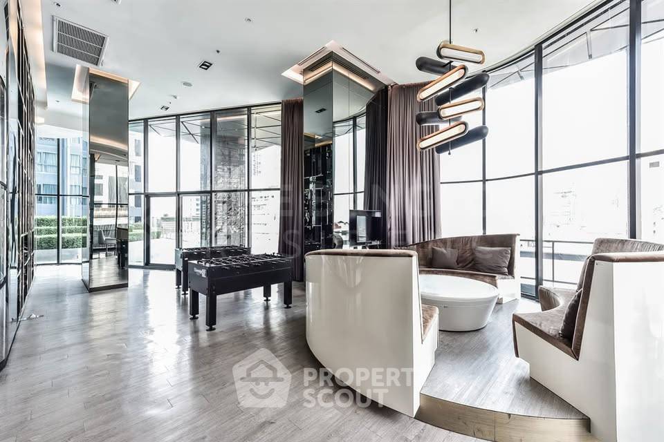 picture 1-BR Condo At Ideo Q Chula Samyan, 400m to MRT Sam Yan 📍 (ID 3122537) - 4/11