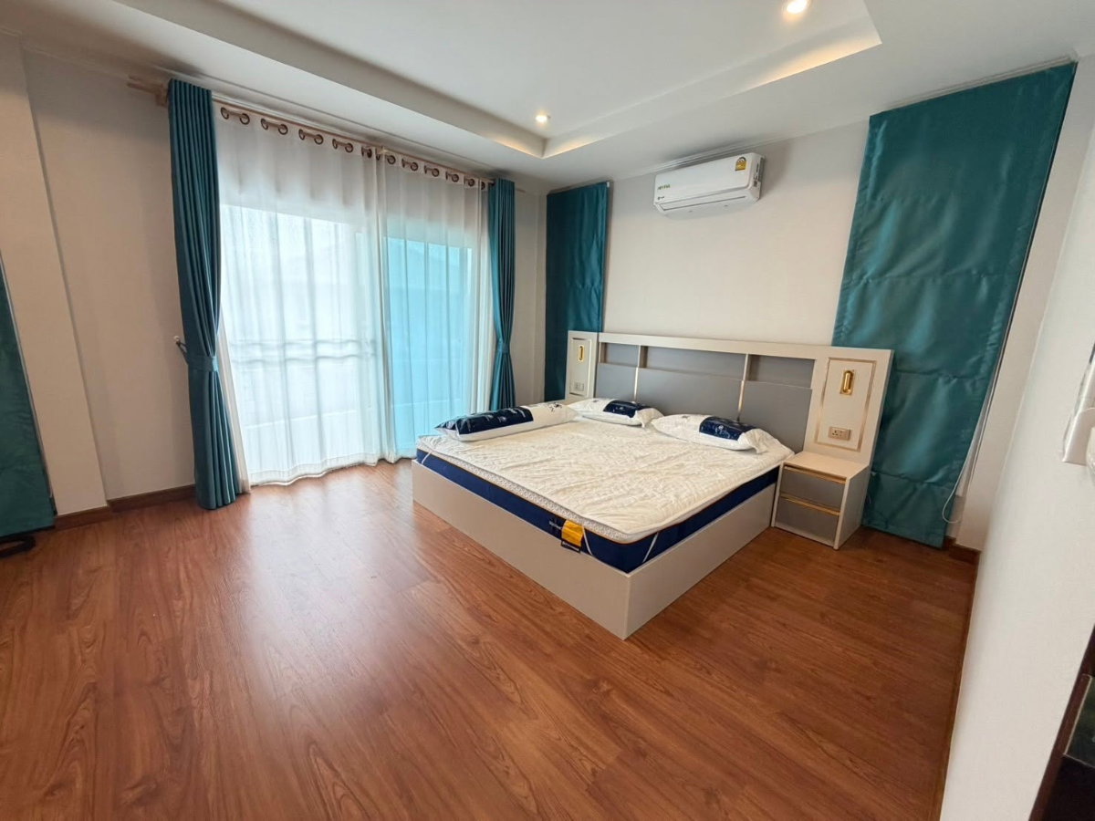 picture 2-Storey Detached House for Rent in a Peaceful Residential Project - 12/21