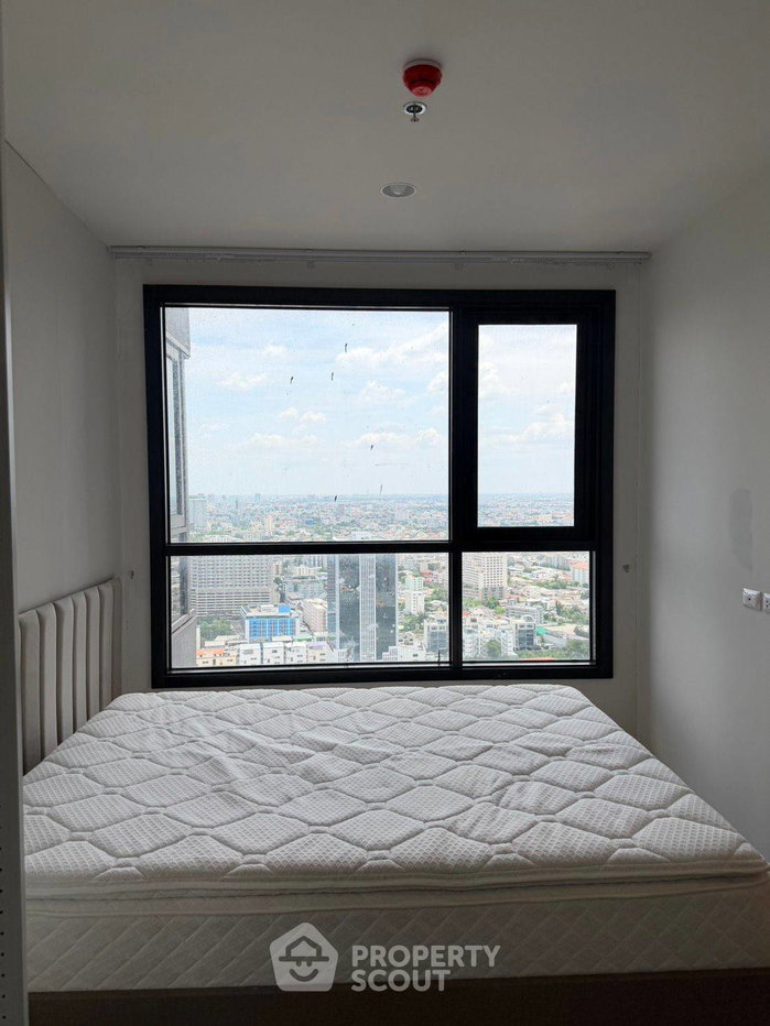 picture 1-BR Condo On 40A Floor, XT Huai Khwang, 100m to MRT Huai Khwang (ID 3135248) - 2/19