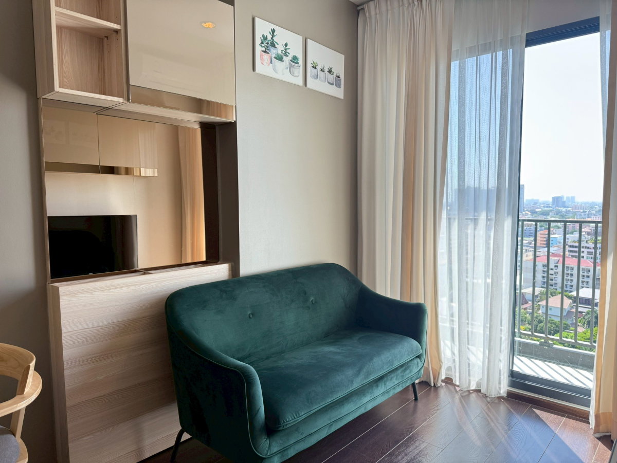 picture For Rent🌿❤️Condo :  C ekkamai  Location： Near BTS ekkamai   Floor : 16  - 11/14