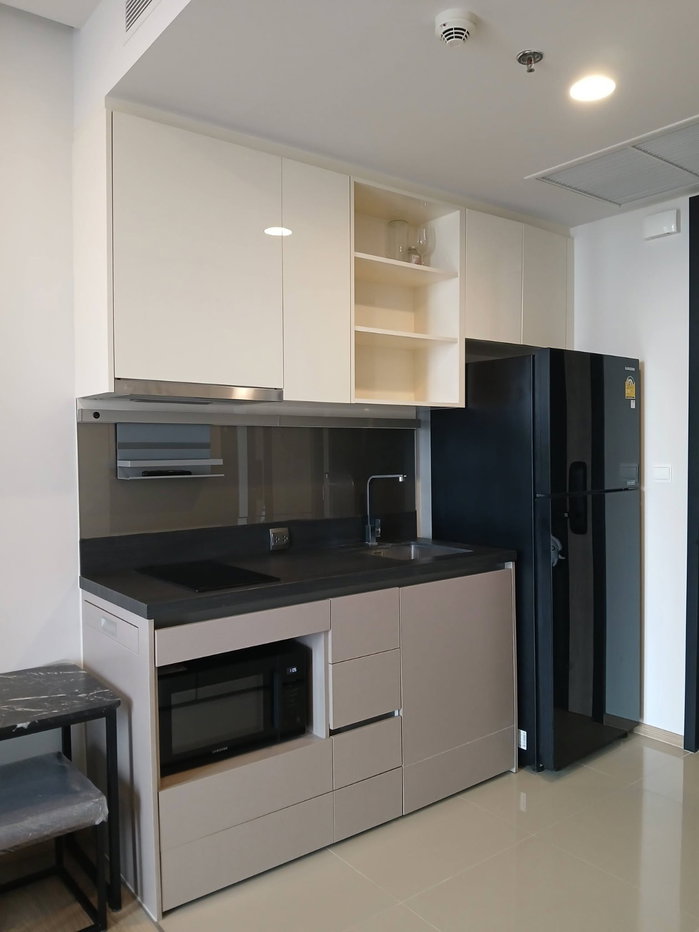 รูป 🔥 OKA HAUS Sukhumvit 36 ห้องสวย ชั้น 14 ใกล้ BTS ทองหล่อ เพียง 23,000 บาท/เดือน พร้อมเข้าอยู่! 🏙️✨ - รูปที่ 14/17