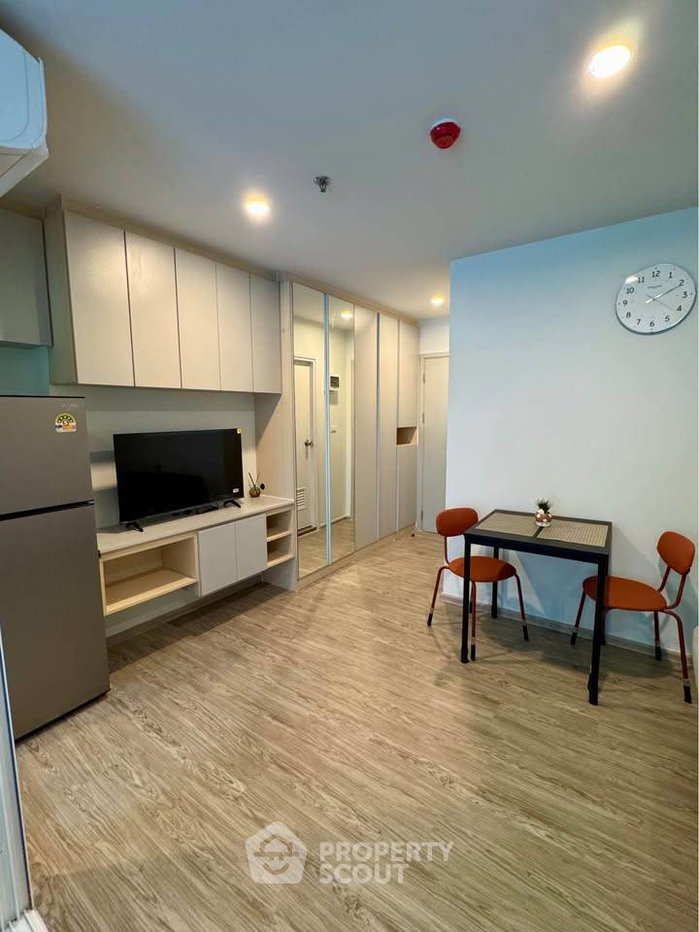 รูป คอนโด 1 ห้องนอน Regent Home Bangna ชั้น 11 ใกล้ BTS บางนา (ID 3143448) - รูปที่ 2/9