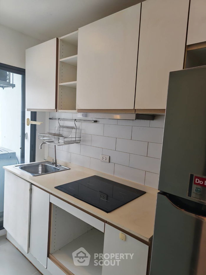 picture 6th-Floor 2-BR 60 Sqm Condo At The Nest Sukhumvit 22, 400m to MRT (ID 3143088) - 15/16