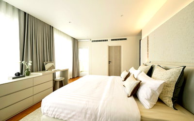 Condos for rent : For Rent: Baan Siri Ruedee Condominium | 3 Bedrooms | 140.52 sq.m. | Only 200 m from BTS Ploenchit