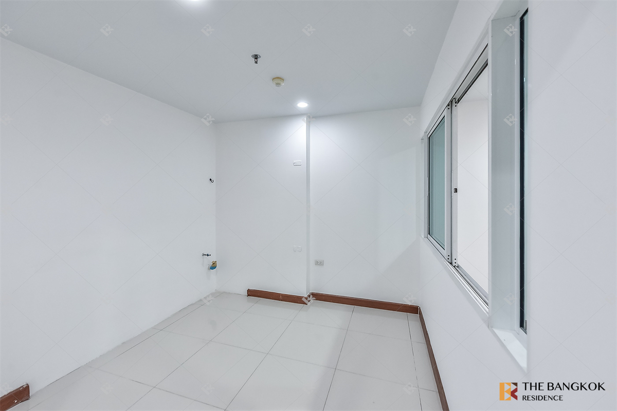 picture Book quickly before the room is gone!! Supalai Prima Riva - 4/10