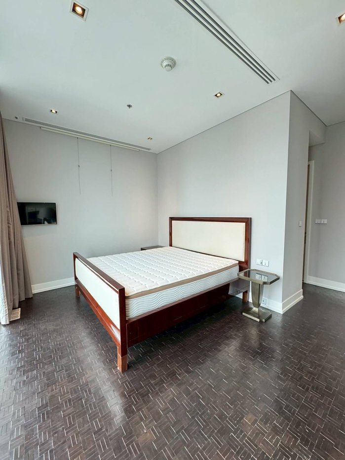รูป ให้เช่า For rent The Ritz Carlton Residences Bangkok - รูปที่ 6/13