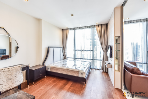 The Bangkok Sathorn near BTS Surasak Ready-to-move-in, Prime Location Condo