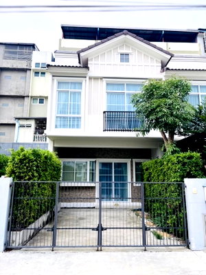 Townhouses for rent Bangkok : For Rent Townhouse Indy Bangna Ramkhamhaeng2 GH613
