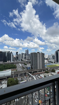 Q Asoke near MRT Phetchaburi Station Beautiful Room, Ready-to-move-in