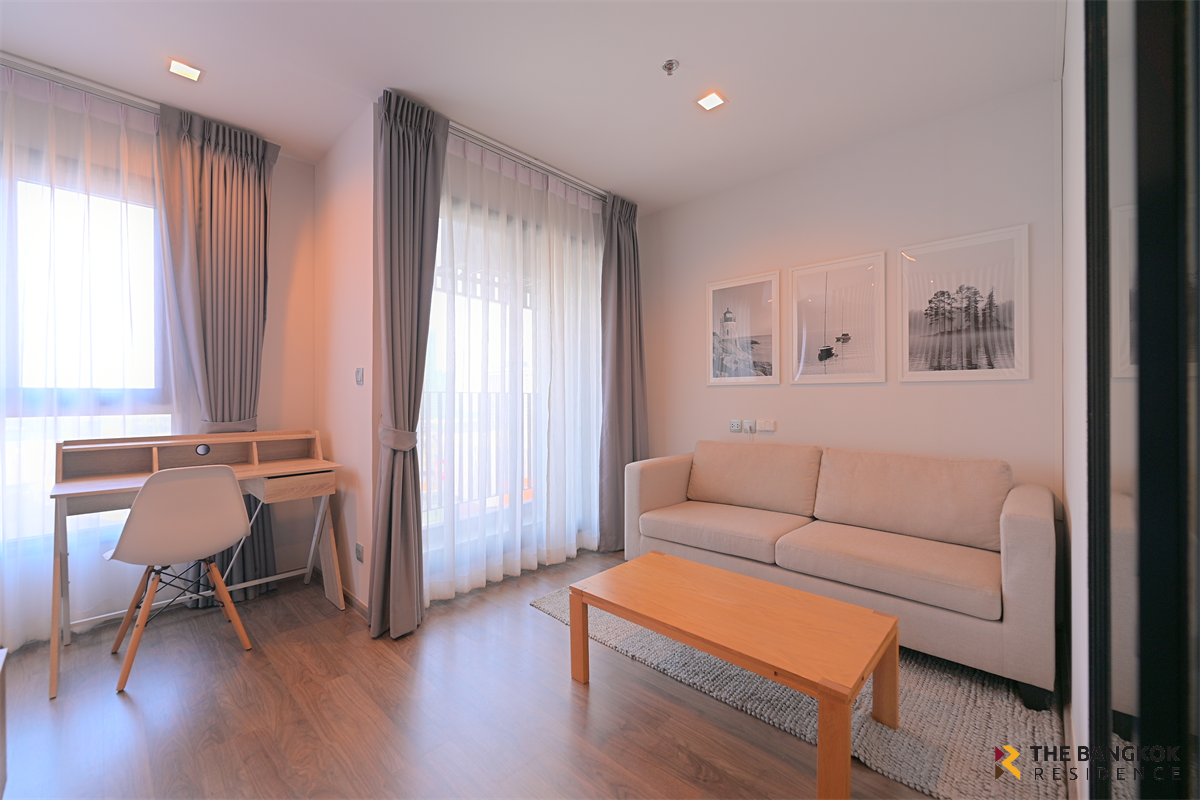 picture Life Ladprao Valley near BTS Ha Yaek Lat Phrao Move-in Ready, Just Bring Your Stuff - 1/10